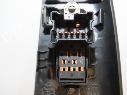 Used Switch Switch NISSAN NOTE (E11, NE11) 1.6 (110 hp) 31120699 31120699