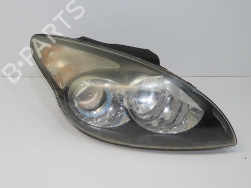 Right headlight HYUNDAI i30 (FD) 1.6 CRDi | BP31242592C29 