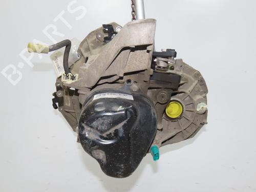 Gearkasse RENAULT TWINGO III (BCM_, BCA_) 1.0 SCe 70 (BCMB) (69 hp) 28829482