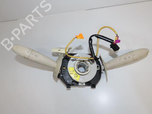 Commodo Essuie Glace / Phare Commodo Essuie Glace / Phare FIAT 500 (312_) 1.2 (312AXA1A) (69 hp) 36682280 36682280
