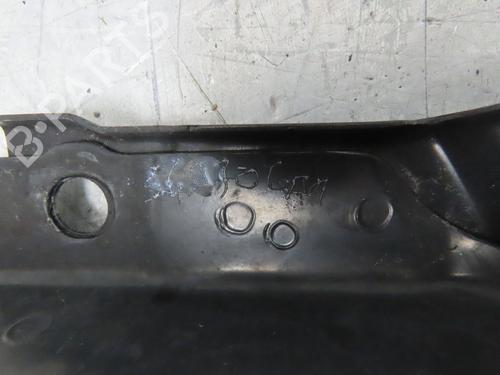 Used Front bumper reinforcement VW GOLF IV (1J1) 1.6 (100 hp) 31962047