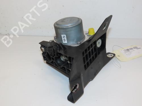 Used ABS pump FIAT 500L (351_, 352_) 1.3 D Multijet (199LXY1A, 199LXY11) (84 hp) 28829961