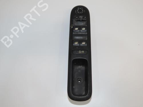 Used Left front window switch Left front window switch PEUGEOT 5008 (0U_, 0E_) 1.6 HDi (112 hp) 33477588 33477588