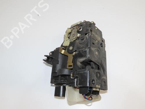 Højre bagtil lås Højre bagtil lås VW PASSAT B5.5 Variant (3B6) 1.9 TDI (130 hp) 33681082 33681082