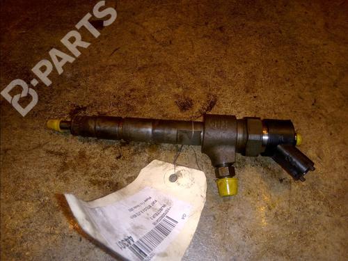 Used Injector FIAT STILO (192_) 1.9 JTD (192_XF1A) (80 hp) 9971820