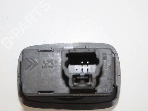 Used Right rear window switch Right rear window switch CITROËN C5 I (DC_) 2.0 HDi (DCRHZB, DCRHZE) (109 hp) 33728136 33728136