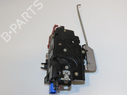Używane Zamek drzwi przednich prawych Zamek drzwi przednich prawych AUDI A3 (8P1) 2.0 TDI 16V (140 hp) 36495175 36495175