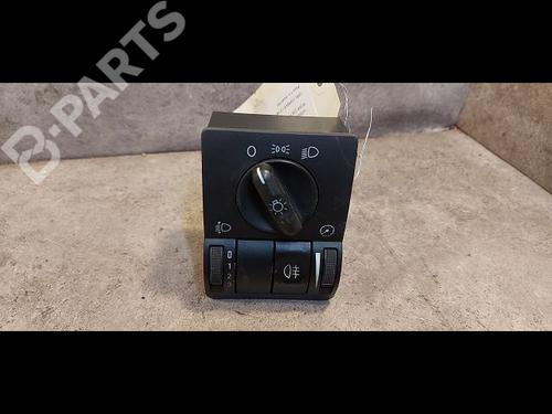 Used Headlight switch OPEL CORSA C (X01) 1.2 (F08, F68) (75 hp) 9613236