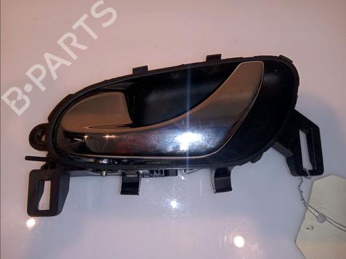 Used Front left interior door handle Front left interior door handle 11102400 11102400
