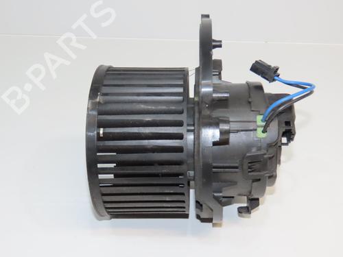Used Heater blower motor Heater blower motor RENAULT MEGANE IV Hatchback (B9A/M/N_) 1.6 dCi 130 (B9A4) (130 hp) 30606480 30606480