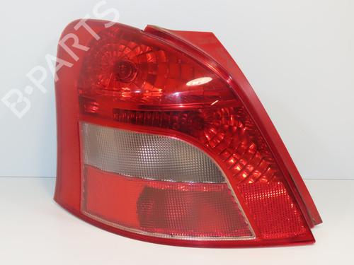 Farolim esquerdo TOYOTA YARIS (_P9_) 1.3 VVT-i (SCP90_, SCP90R) (87 hp) 28969662