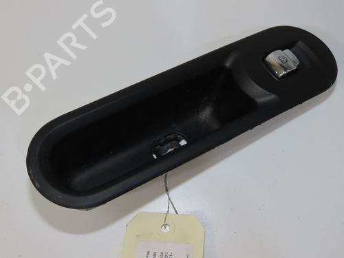 Interrupteur de vitre arrière droite Interrupteur de vitre arrière droite MINI MINI CLUBMAN (F54) Cooper (136 hp) 39756526 39756526