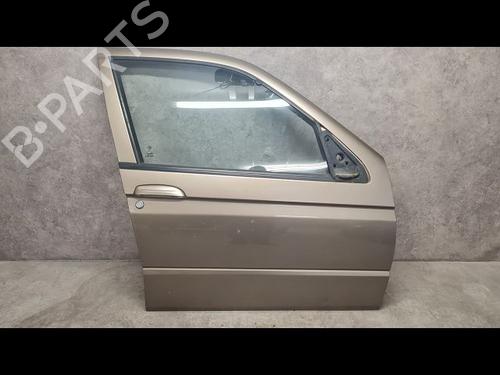 Dør højre fortil Dør højre fortil 9613404 9613404