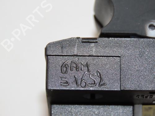 Interrupteur de vitre avant gauche AUDI A3 (8P1) 1.6 TDI (105 hp) 28968874