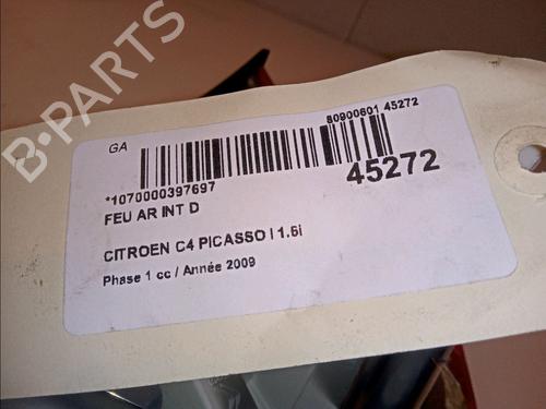 Used Right tailgate light Right tailgate light 12107516 12107516