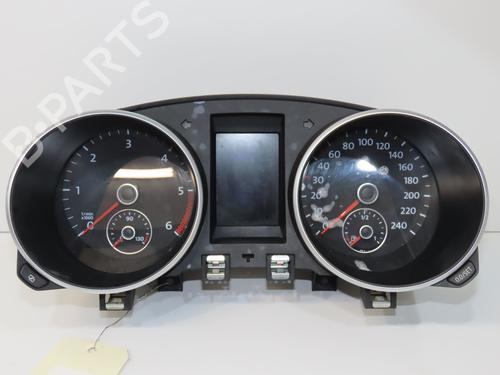 Used Instrument cluster Instrument cluster VW GOLF VI (5K1) 1.6 TDI (105 hp) 33561811 33561811