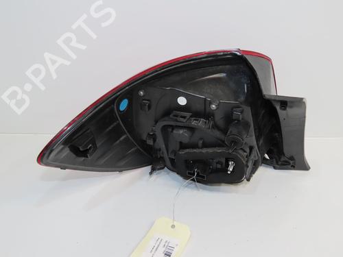 Farolim direito DACIA SANDERO II 1.0 SCe 75 (B8JC, B8JD, B8NC) (73 hp) 32377441