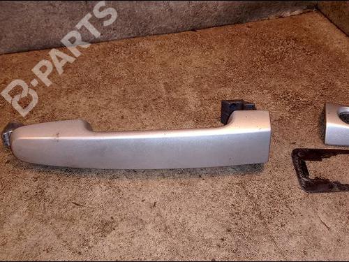 Venstre foran utvendig håndtak TOYOTA YARIS (_P9_) 1.4 D-4D (NLP90_, NLP90R) (90 hp) 9618886
