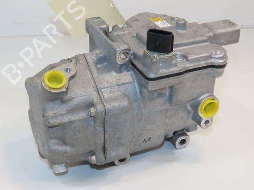 Used AC compressor TOYOTA YARIS (_P13_) 1.5 Hybrid (NHP130_) (101 hp) 19326481
