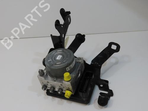 Used ABS pump ABS pump RENAULT MEGANE IV Hatchback (B9A/M/N_) 1.5 dCi 110 (B9A3) (110 hp) 33728049 33728049