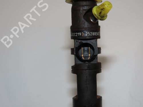injector-citroen-c5-ii-rc_-2004-2005-2006-2007-2008-33770332 main image