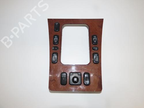 Used Left front window switch Left front window switch MERCEDES-BENZ E-CLASS (W210) E 270 CDI (210.016) (170 hp) 33059443 33059443