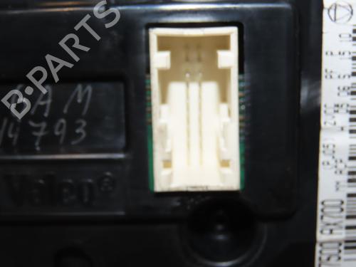 Used Climate control NISSAN MICRA III (K12) 1.5 dCi (82 hp) 29441721