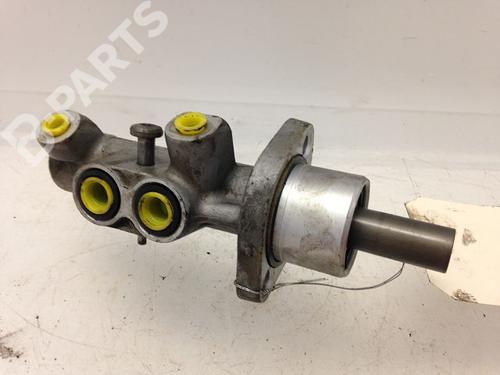Used Brake master cylinder RENAULT CLIO III (BR0/1, CR0/1) 1.5 dCi (C/BR0G, C/BR1G) (68 hp) 9593595