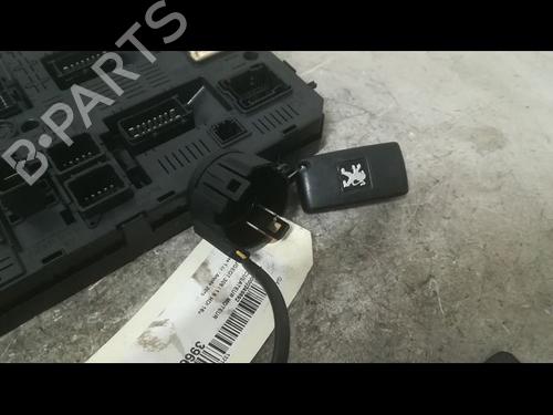 engine-control-unit-ecu-peugeot-308-i-4a_-4c_-16-hdi-1606382680-2007-2008-2009-2010-2011-2012-2013-2014-2015-2016-9609656 main image