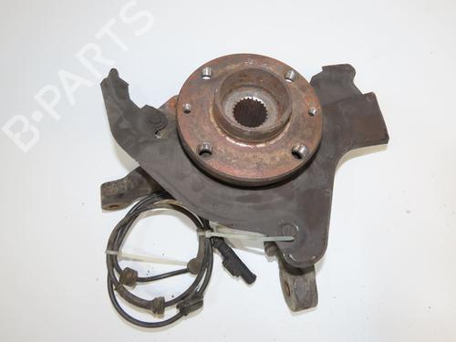 Used Right front steering knuckle Right front steering knuckle RENAULT CLIO II (BB_, CB_) 1.5 dCi (B/CB3M) (64 hp) 33893117 33893117