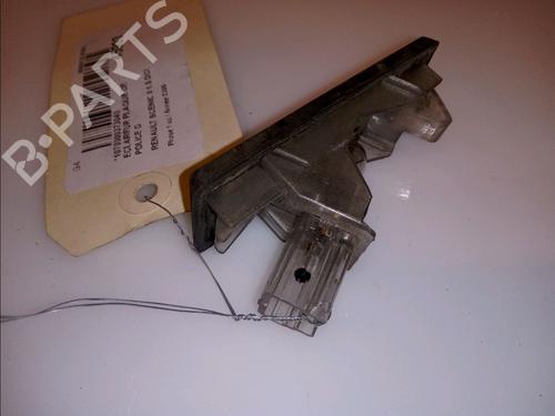 Used Licence plate light RENAULT SCÉNIC II (JM0/1_) 1.5 dCi (JM1E, JM16) (106 hp) 14880893