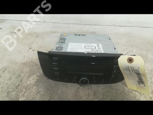 Used Radio FIAT PUNTO EVO (199_) 1.3 D Multijet (199AXC1A, 199BXC1A, 199AXT1A, 199BXT1A) (75 hp) 9608571