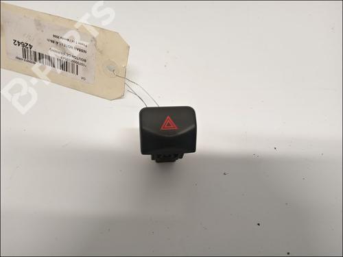 Used Warning switch NISSAN NOTE (E11, NE11) 1.6 (110 hp) 10063508