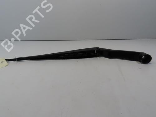 Front windshield wiper arm RENAULT KADJAR (HA_, HL_) 1.2 TCe 130 (HLMR) | BP28832930C143 