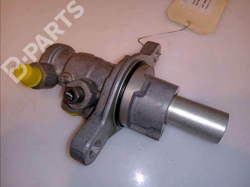 Used Brake master cylinder FIAT GRANDE PUNTO (199_) 1.3 D Multijet (75 hp) 11183518