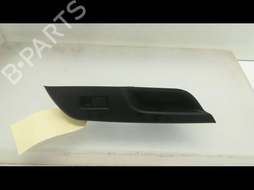 Used Right rear window switch Right rear window switch SUZUKI SWIFT IV (FZ, NZ) 1.2 (AZH412, ZC72S) (94 hp) 9596415 9596415