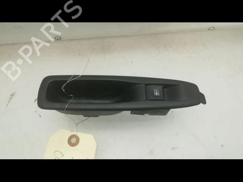 Used Right rear window switch Right rear window switch RENAULT CAPTUR I (J5_, H5_) 0.9 TCe 90 (90 hp) 9597928 9597928