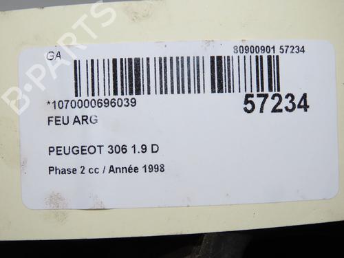 Feu arrière gauche PEUGEOT 306 Hatchback (7A, 7C, N3, N5) 1.9 D (68 hp) 32100533