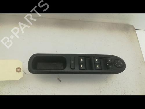 Used Left front window switch PEUGEOT 407 (6D_) 2.0 HDi 135 (6DRHRH, 6DRHRE, 6DRHRG, 6DRHRJ) (136 hp) 9598287
