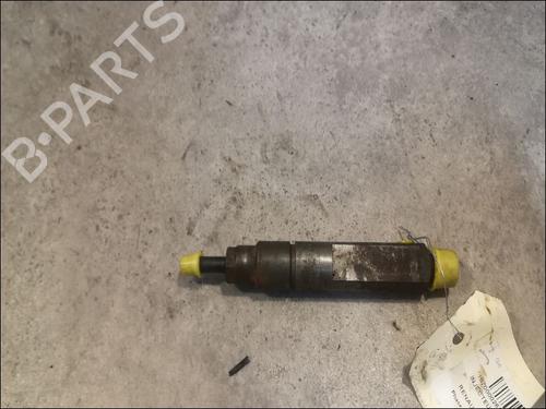 Used Injector RENAULT SCÉNIC I MPV (JA0/1_, FA0_) 1.9 dTi (JA1U) (80 hp) 9611531