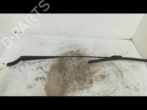 Used Front windshield wiper arm PEUGEOT 208 I (CA_, CC_) 1.4 HDi (68 hp) 14881150