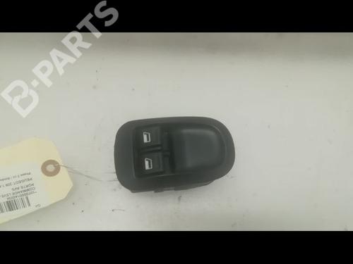 Fensterheberschalter links vorne für PEUGEOT 206 Hatchback (2A/C) 1.4 HDi eco 70 (68 hp) 9599803