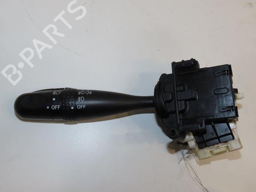 Used Steering column stalk TOYOTA YARIS (_P1_) 1.3 (SCP12_, SCP13_, SCP12R, SCP13R) (87 hp) 28830292