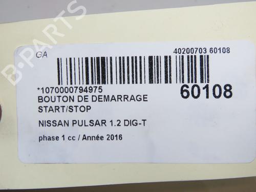 switch-nissan-pulsar-hatchback-c13-2014-38023743 main image