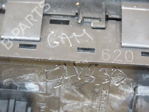 Used Left front window switch PEUGEOT 5008 (0U_, 0E_) 1.6 HDi (114 hp) 28831761