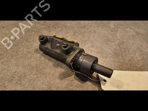 master-brake-vw-golf-iii-1h1-14-1h1611019c-1989-1990-1991-1992-1993-1994-1995-1996-1997-1998-9616322 main image