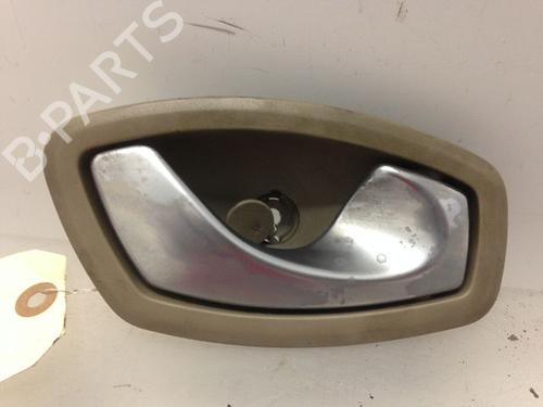 rear-right-interior-door-handle-renault-megane-iii-hatchback-bz01_-b3_-15-dci-806710007r-2008-9593452 main image