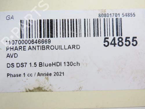 Used Right front fog light DS DS 7 Crossback (J4_, JR_, JC_) 1.5 BlueHDi 130 (JCYHZJ, JCYHZR) (130 hp) 28832409