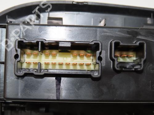 Left front window switch NISSAN PULSAR Hatchback (C13) 1.2 DIG-T | BP32308417I27 - Image 6