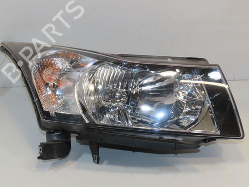 Used Right headlight CHEVROLET CRUZE (J300) 1.8 (141 hp) 18351499